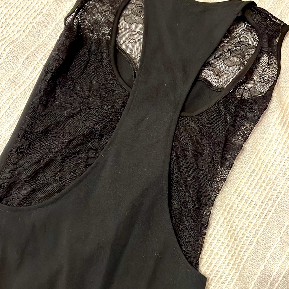 Adorable asos lace back dress with sweetheart neckline